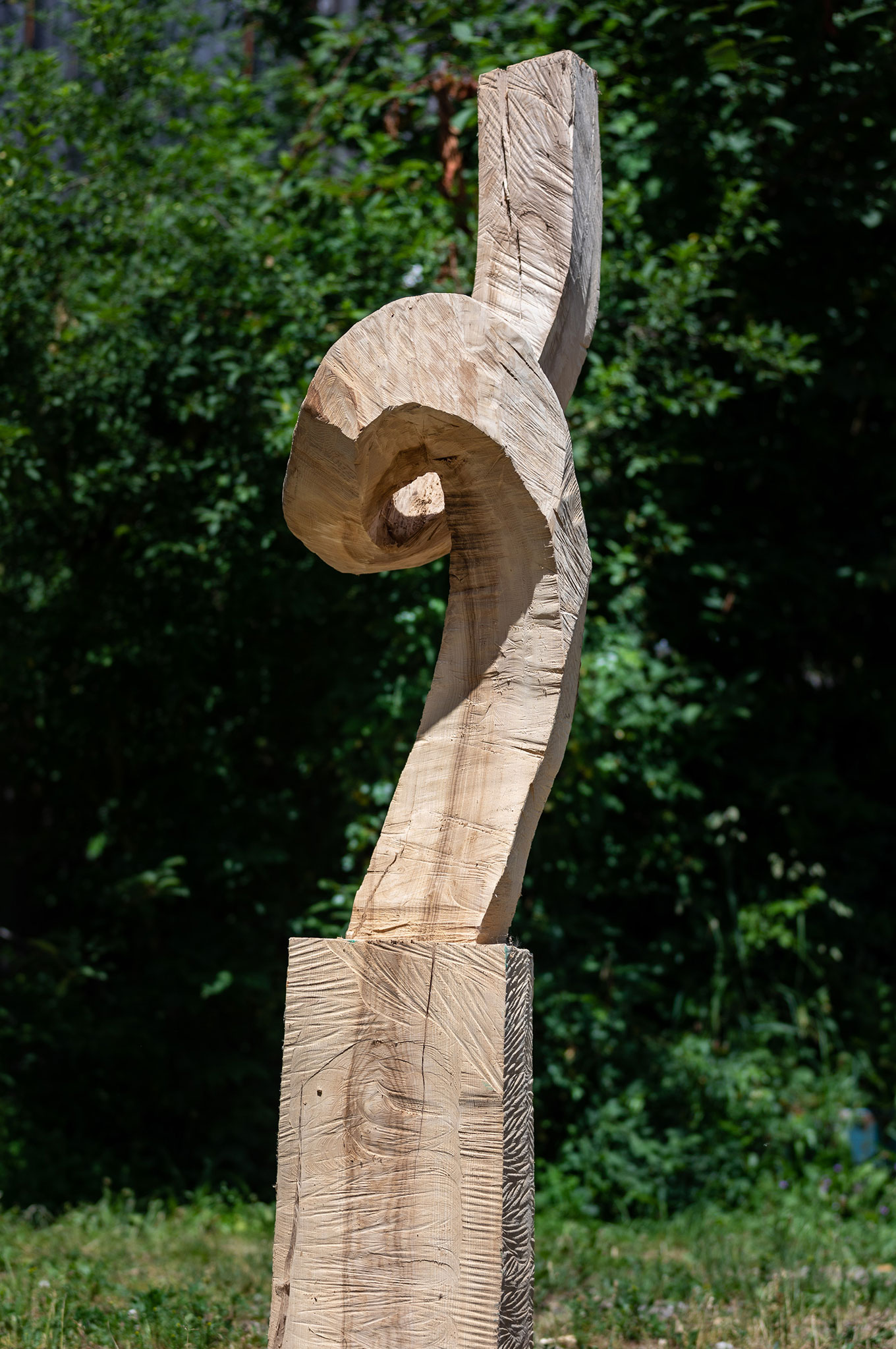 Lenggries-Kunstwochen-Holz-Skulptur-Hannes-Kinau-02